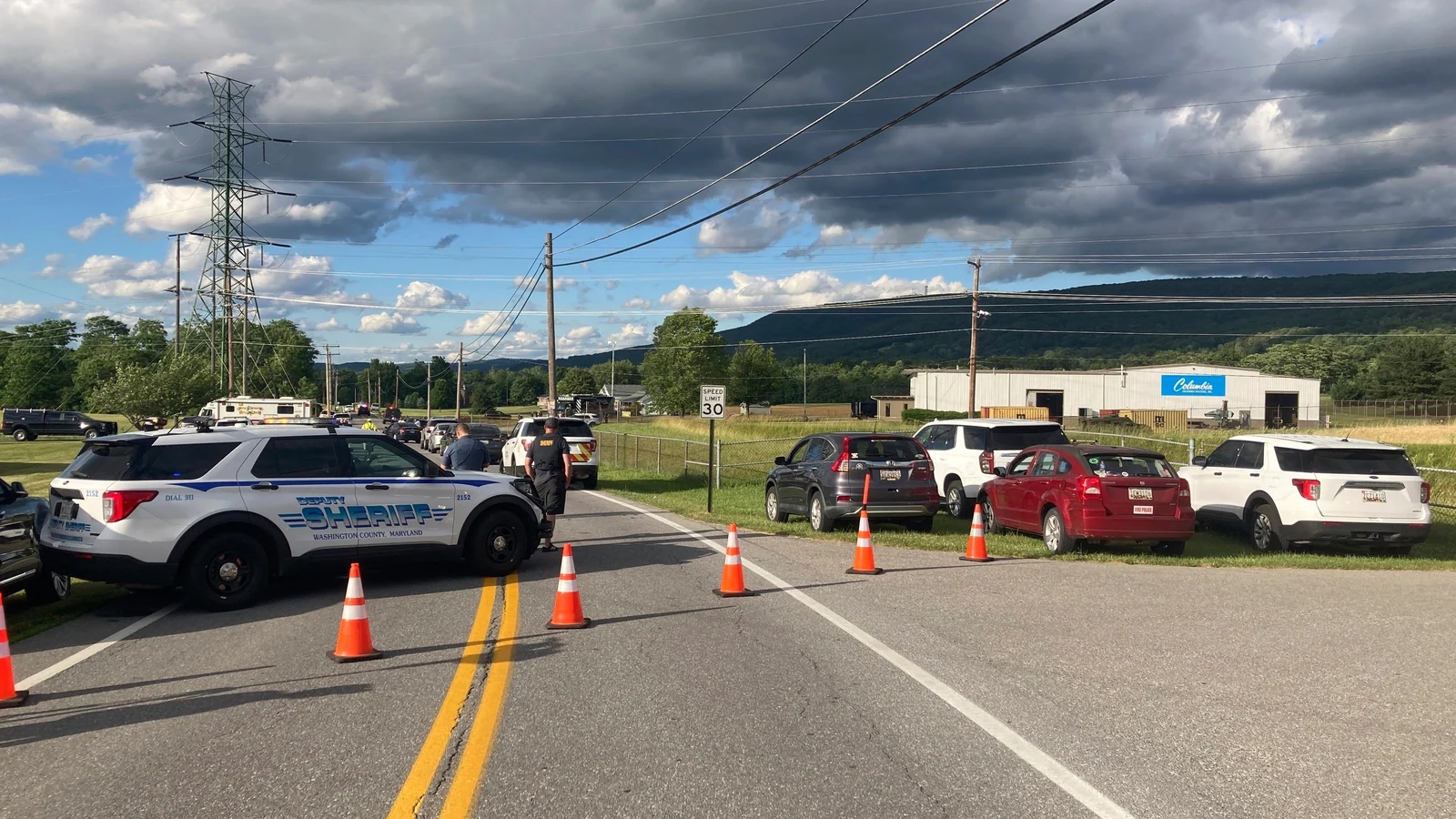 3 killed in mass shooting at Maryland