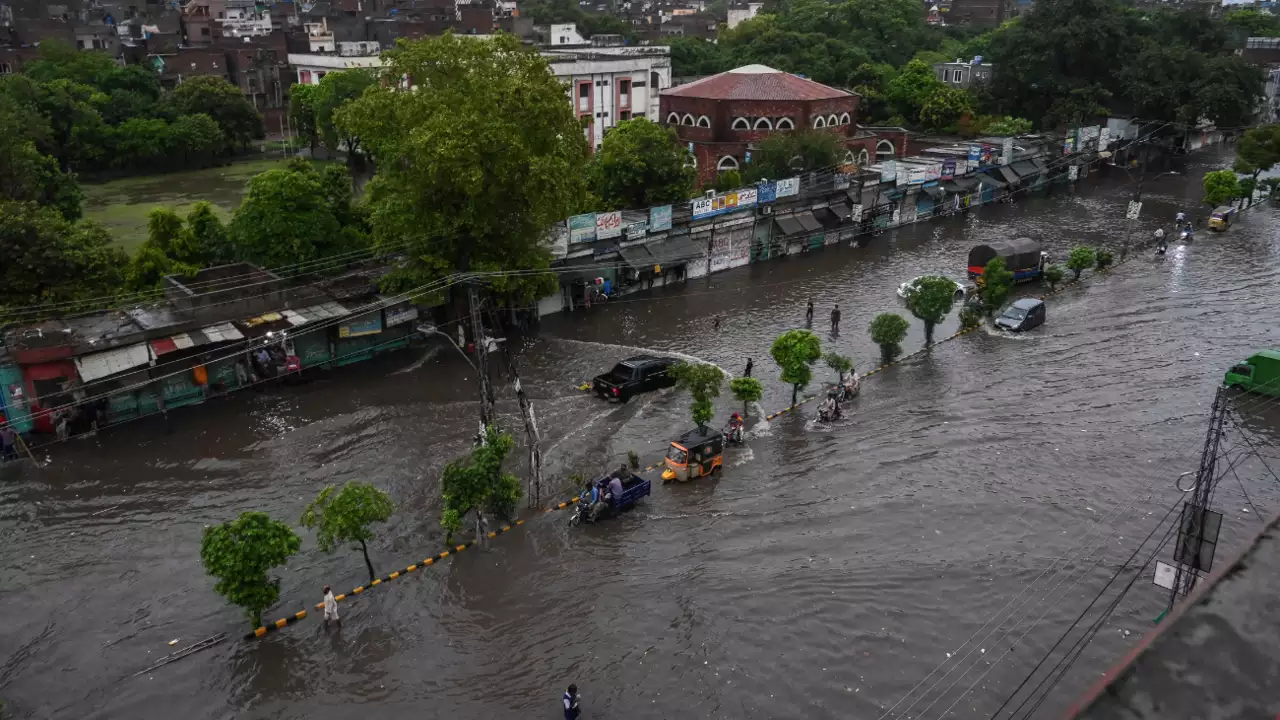 Pakistan: 24 children among 62 killed in rain-related incidents