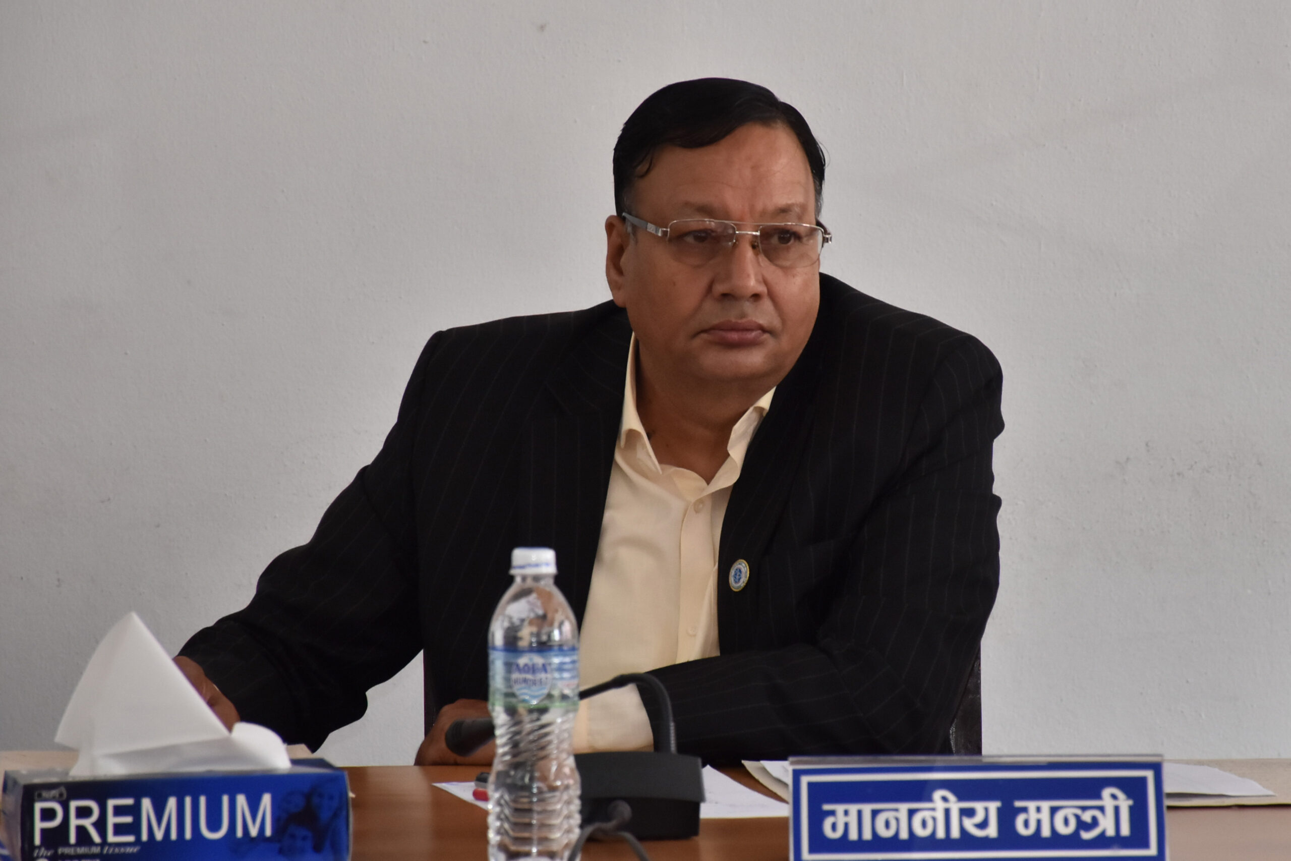 शिक्षा मन्त्रीबाट शिक्षण संस्था सुधार्न प्रमुख साहलाई आग्रह