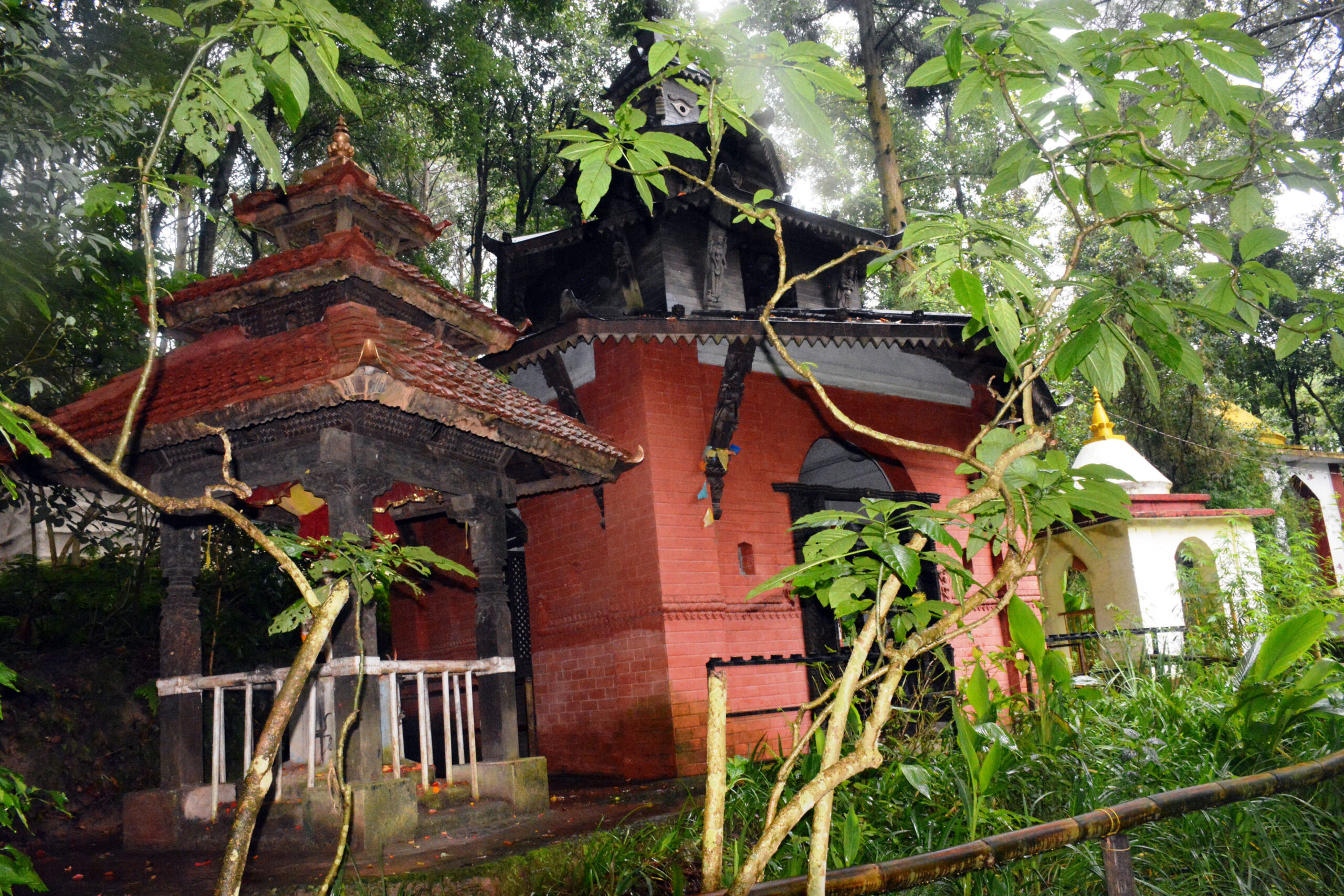 प्रचार अभावले ओझेलमा गोसाइँस्थान र दृश्यावलोकन स्तम्भ