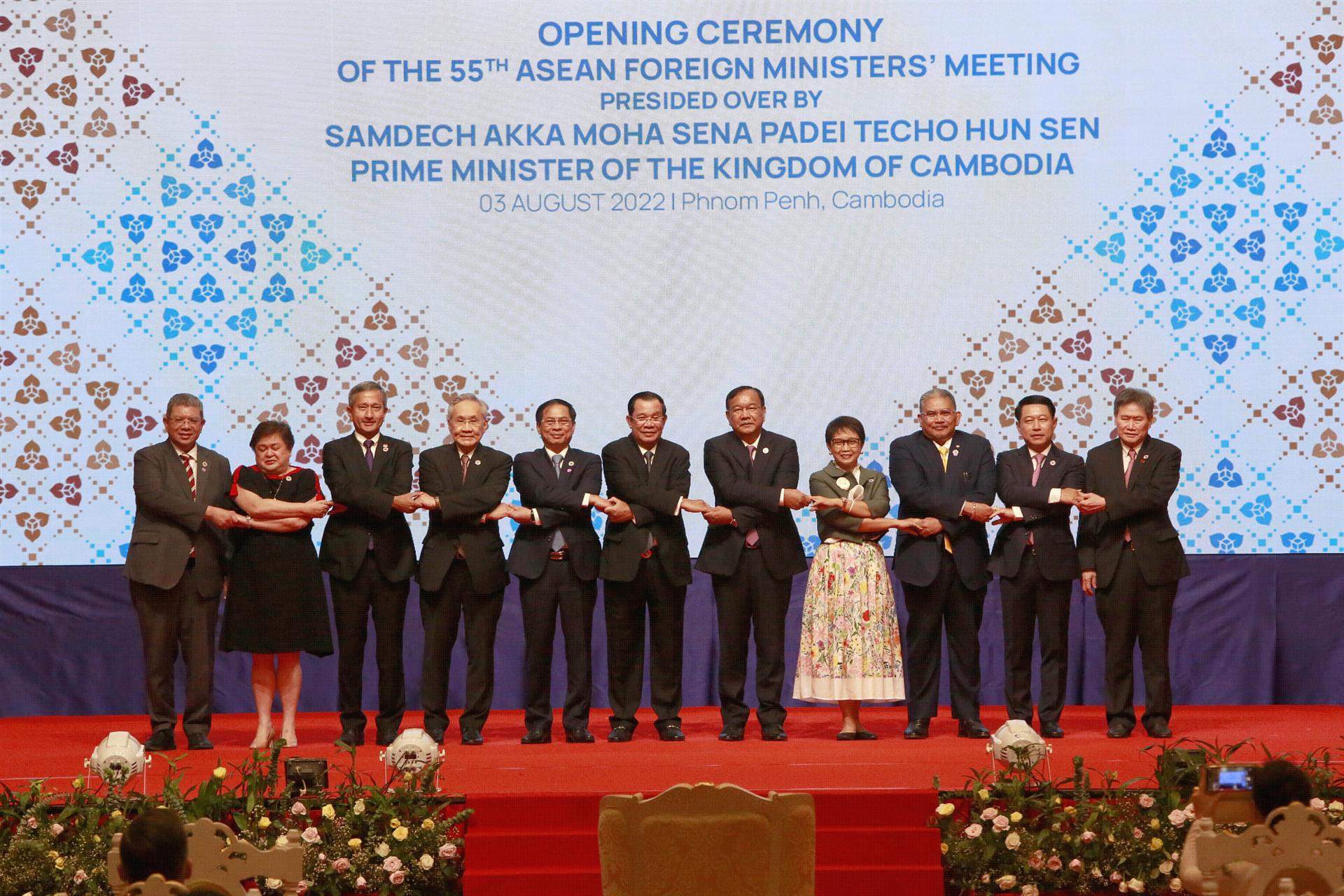 5th ASEAN foreign ministers’ meeting, related meetings kick off in Cambodia