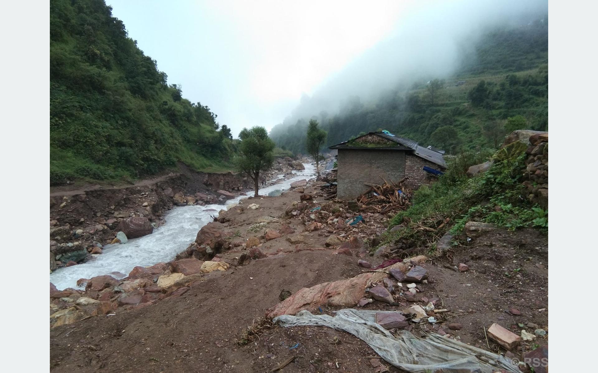 भुजिखोला किनारमा दुई वर्षदेखि हराएको निद्रा