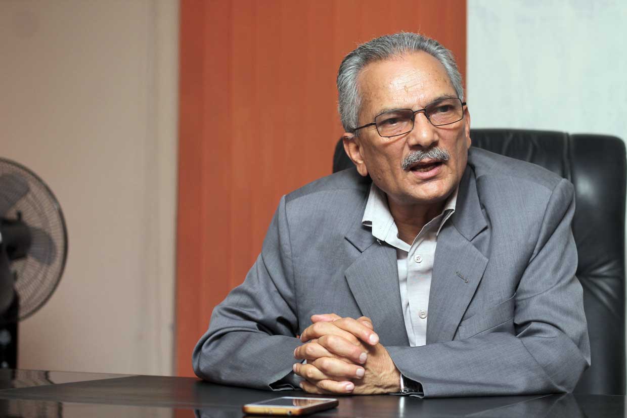 लोकतन्त्र र समृद्धिका लागि लोकतान्त्रिक गठबन्धन : भट्टराई