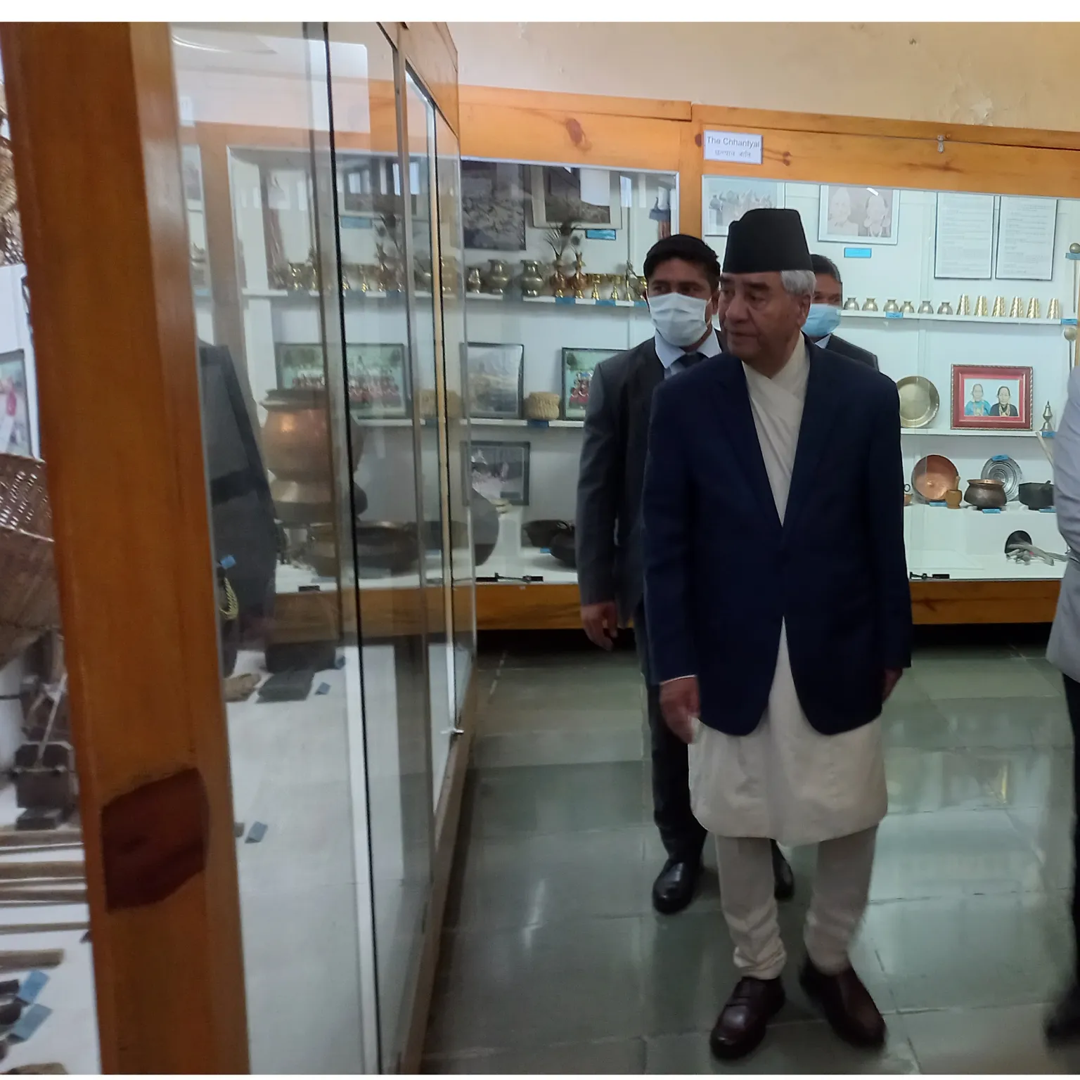 प्रधानमन्त्री देउवाद्वारा पर्वतीय सङ्ग्रहालयको अवलोकन