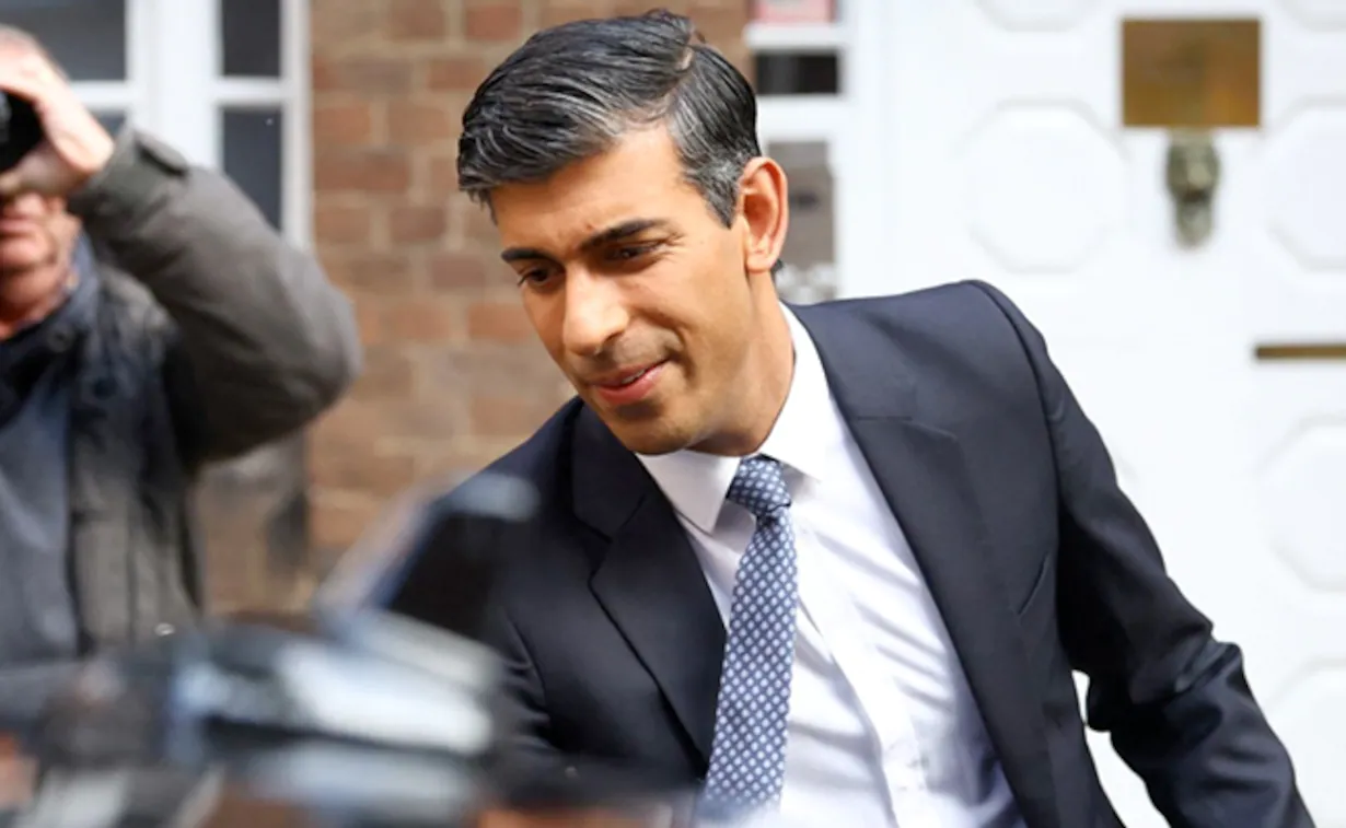 UK voters warm to new leader Sunak, but not to his party