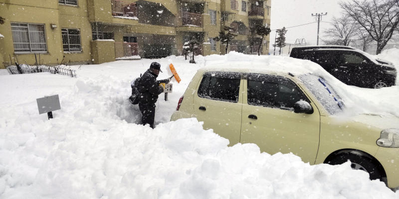7 dead in days of heavy snow in Japan