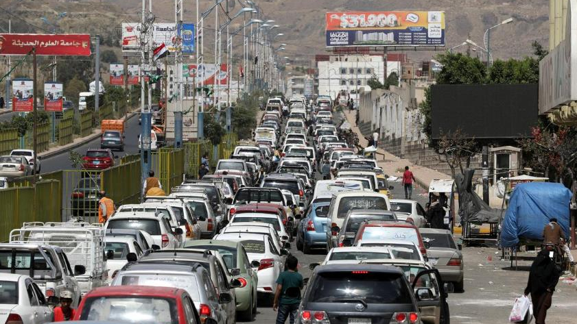 Fuel shortages force closure of largest hospital in Yemeni province: official