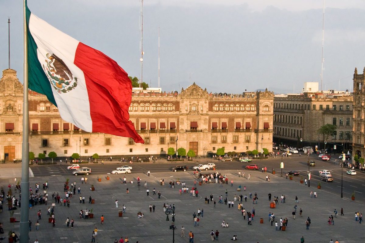 20.6 million int’l tourists flock to Mexico by air in 2022