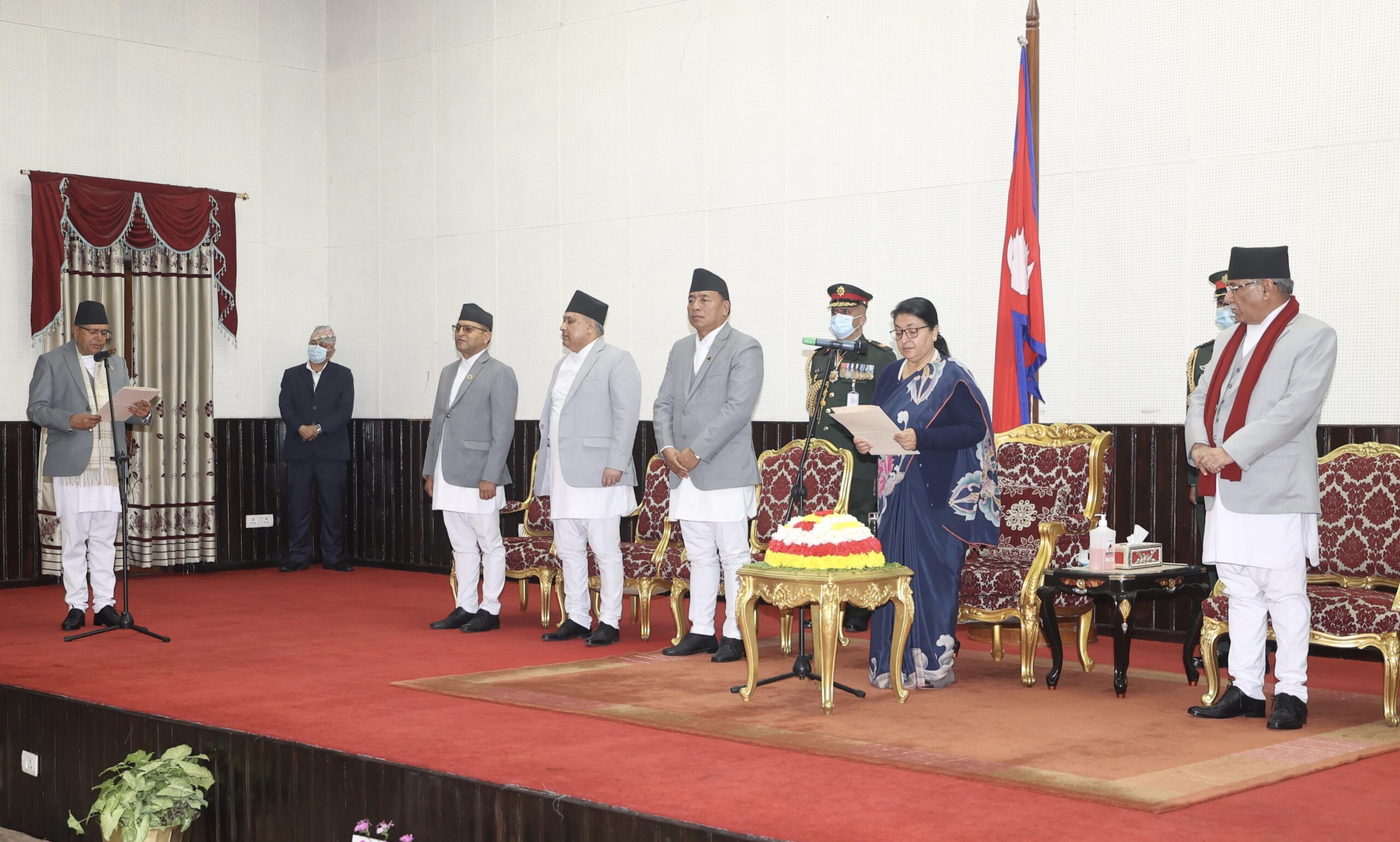 सभामुखद्वारा राष्ट्रपतिसमक्ष शपथ