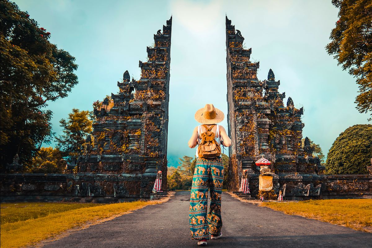 Bali welcomes back 1st flight from China as COVID rules ease