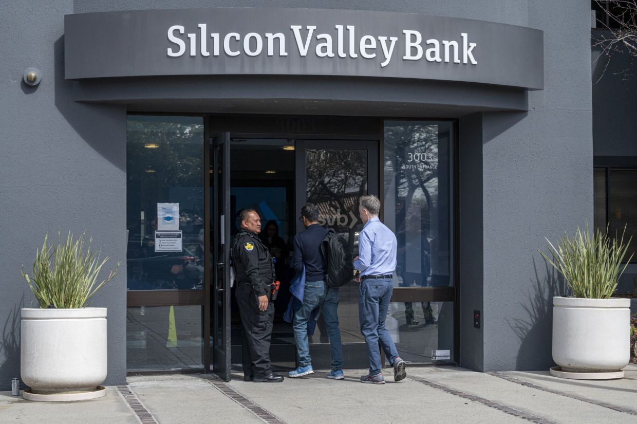 Regret and blame in Silicon Valley after bank run